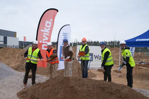 Spadtag Stigamo Preem, Besikta, Skum Biltvätt, BlueWall och Näringslivschef Sven Rydell Nivika Fastigheter AB. 